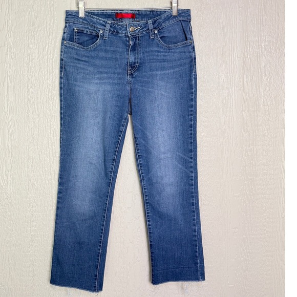 Jennifer Lopez Denim - Jennifer Lopez JLO Women's Medium Wash Frayed Raw Hem Denim Capri Jeans Size 10